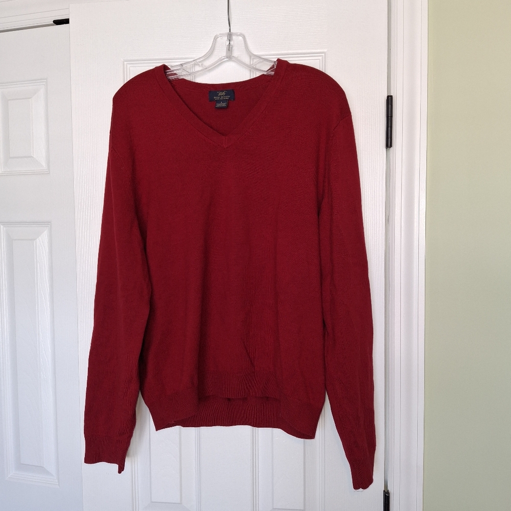 Brooks Brothers 346 Men's Red V-Neck Wool Sweater